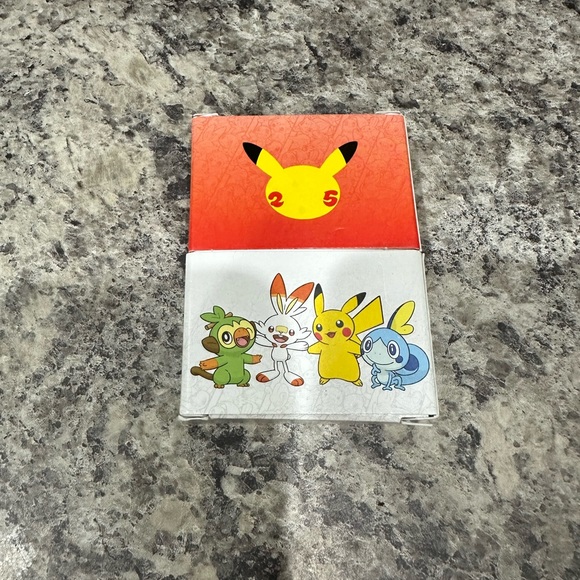 Pokémon Cards Lot Of 5 With Carrying Storage Case - Picture 9 of 11